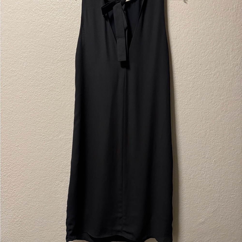 Elegant Black Sleeveless Dress